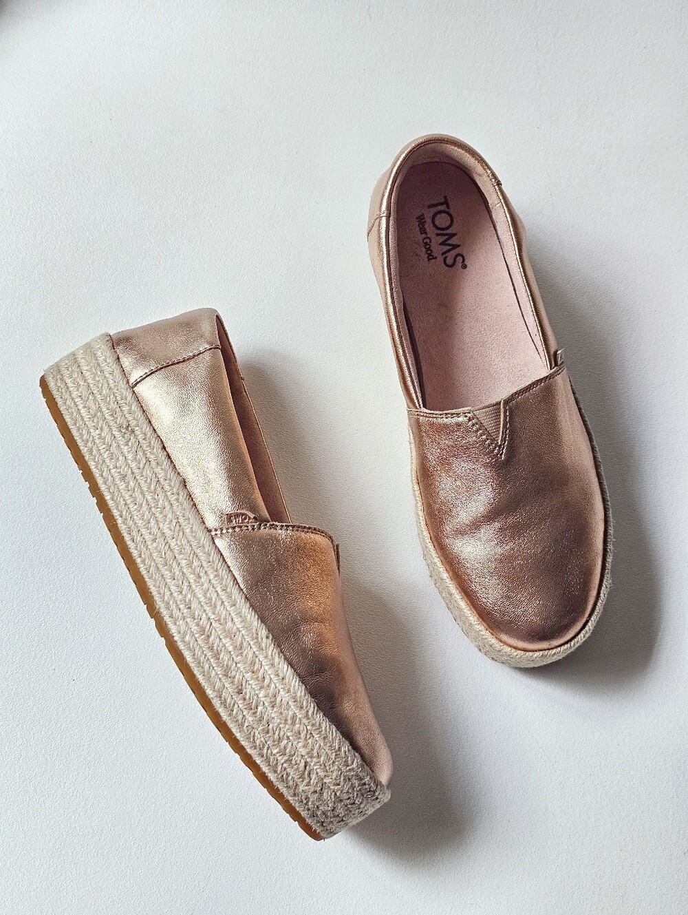 TOMS Valencia Rose Gold Metallic Leather Jute Platform Espadrille SlipOn Shoes 8